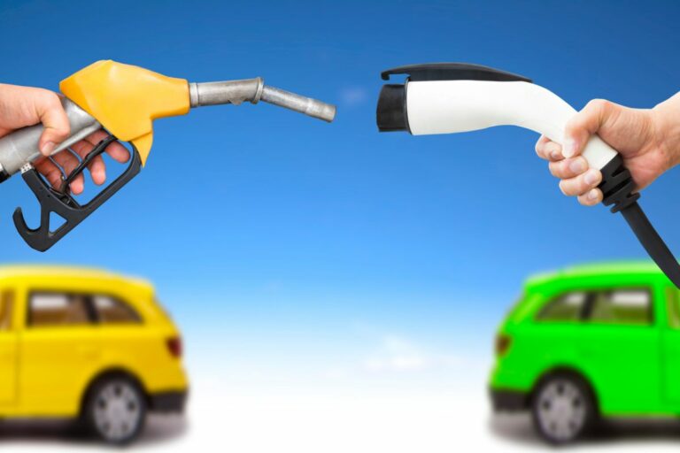 Carro Elétrico ou a Combustão